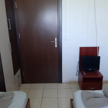 Andreea Si Eliza * קוסטינסטי