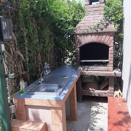 Andreea Si Eliza בית הארחה קוסטינסטי